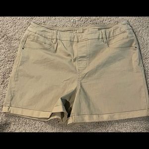 Time and tru khaki shorts xl(16-18)